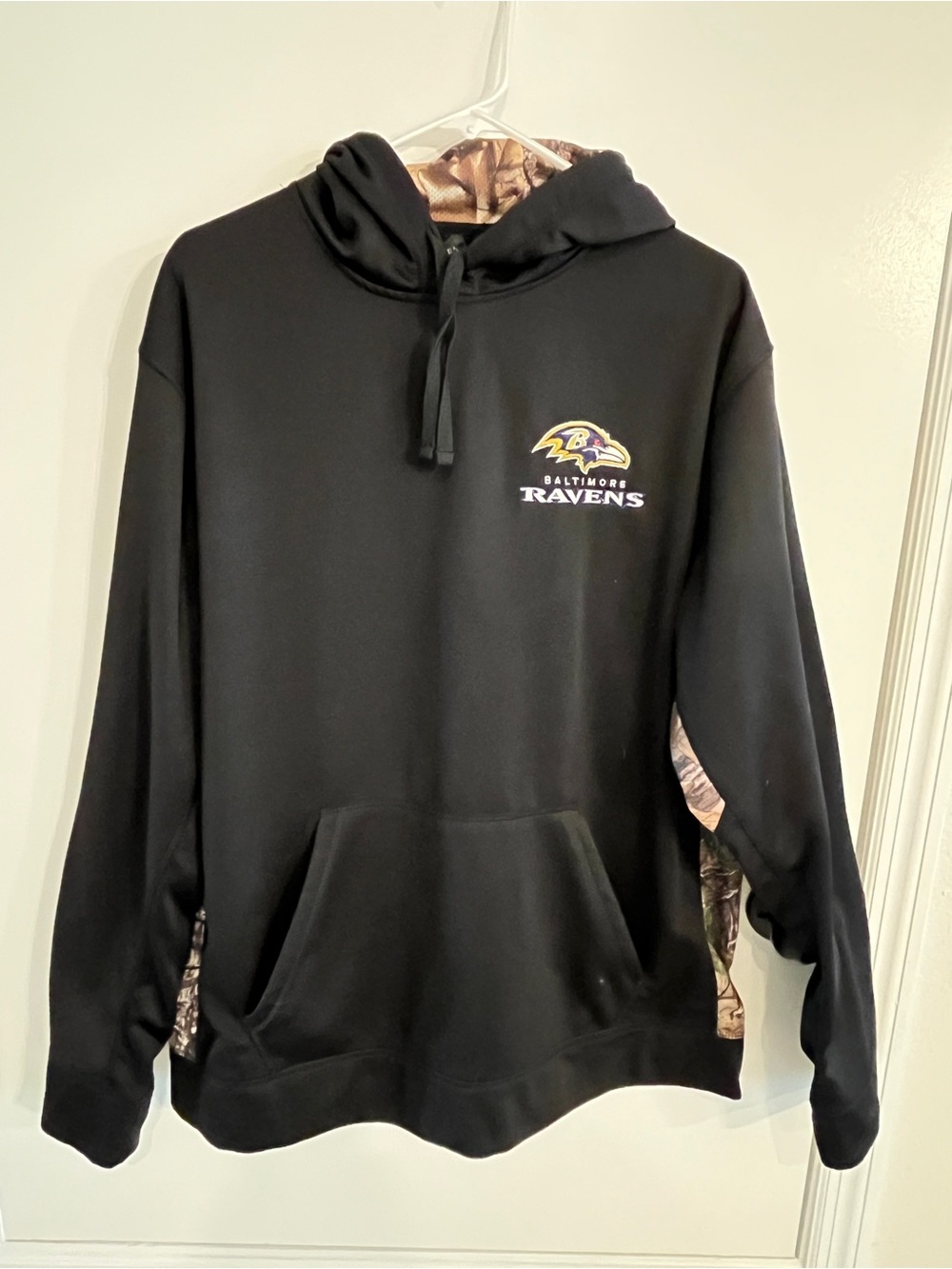 Men’s size XL Dunbrooke Black/Realtree Camo Baltimore Raven Hoodie